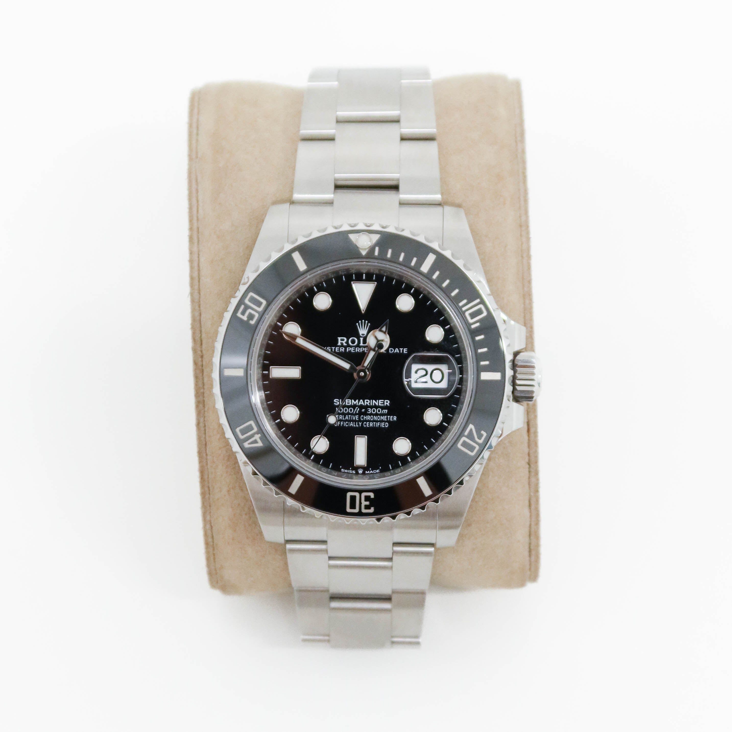 Rolex 40 Submariner Stainless Steel Black 16610 with Papers 2005