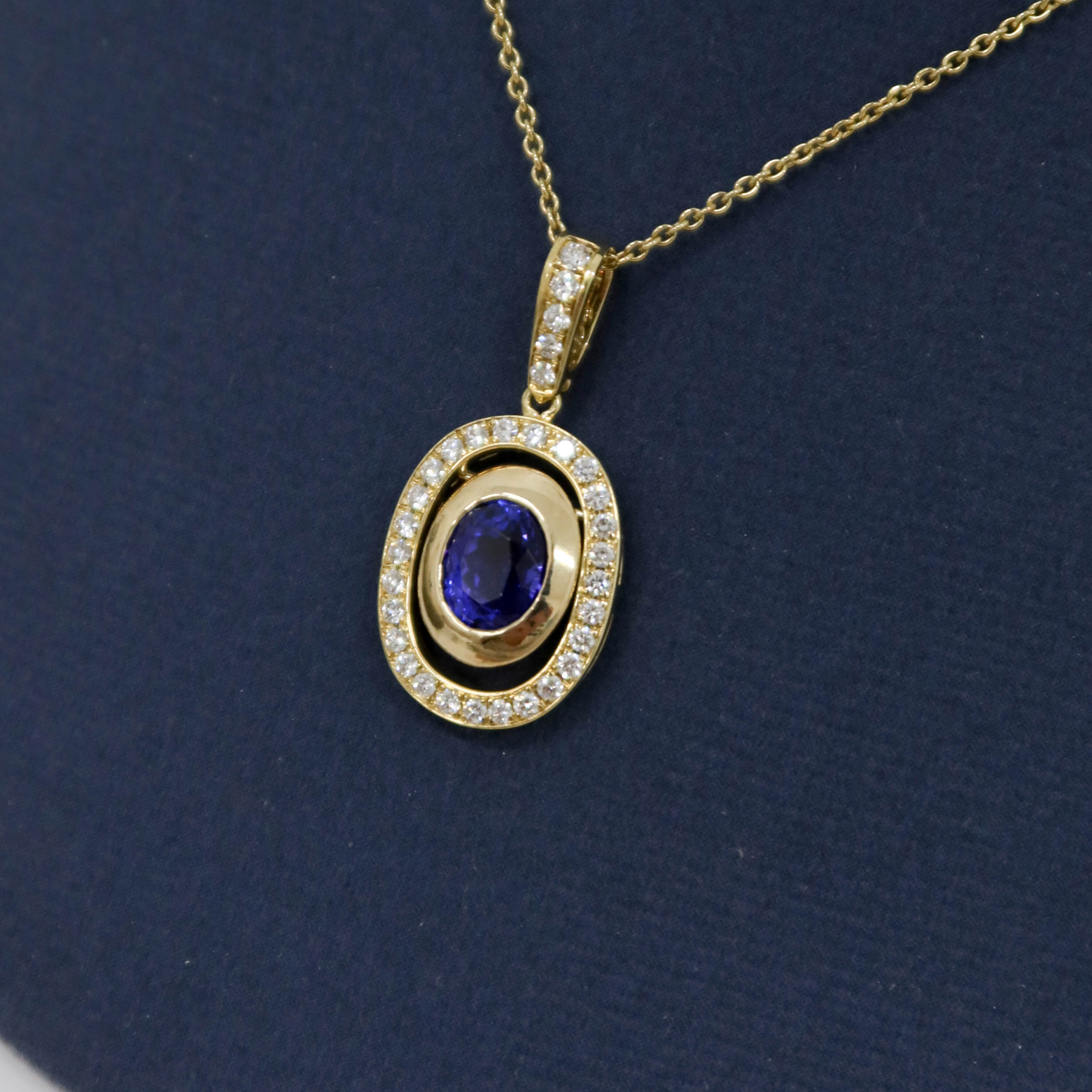 Oval Tanzanite and Diamond Yellow Gold Necklace