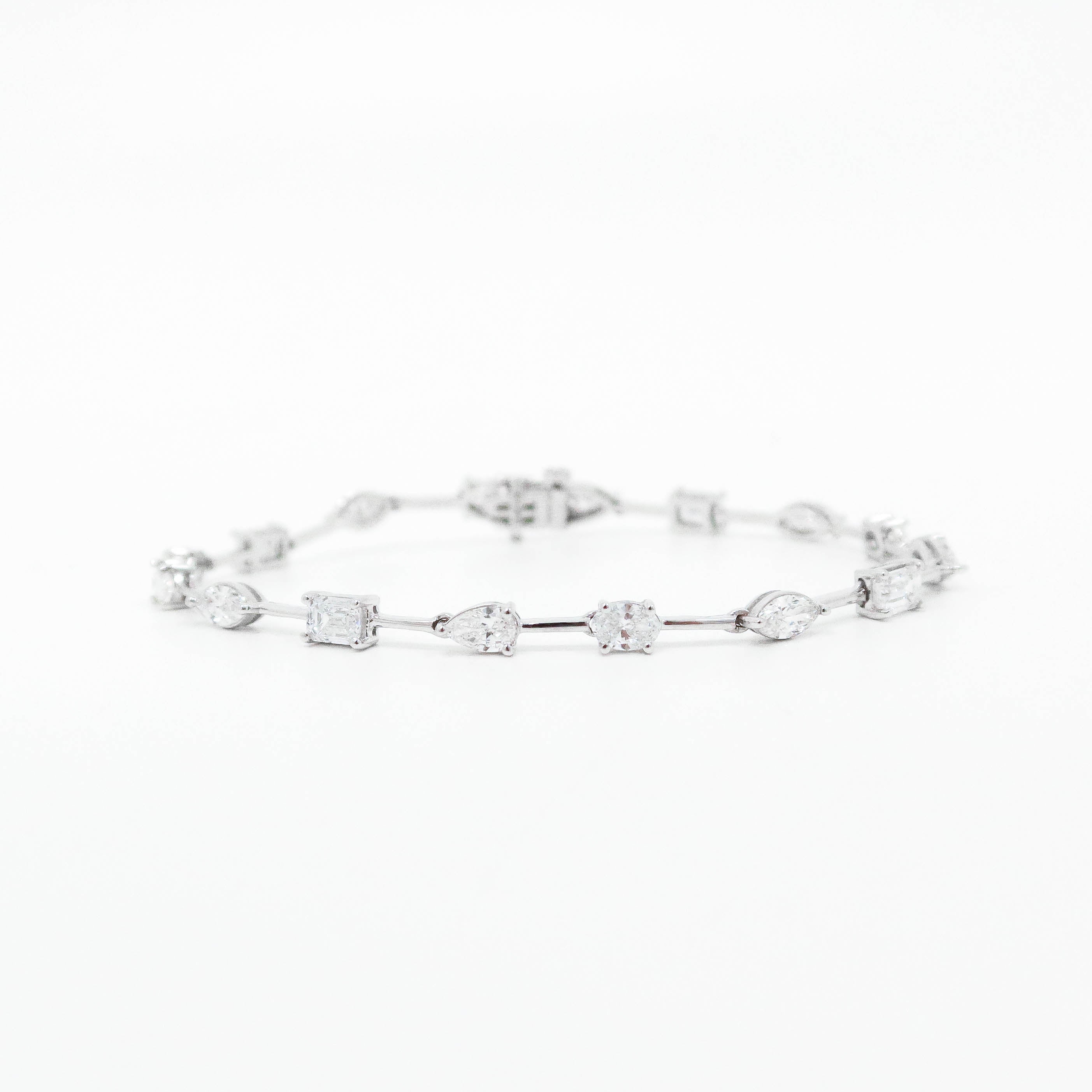 4.75ctw multishape Lab Grown Diamond Bracelet - 14kt white gold