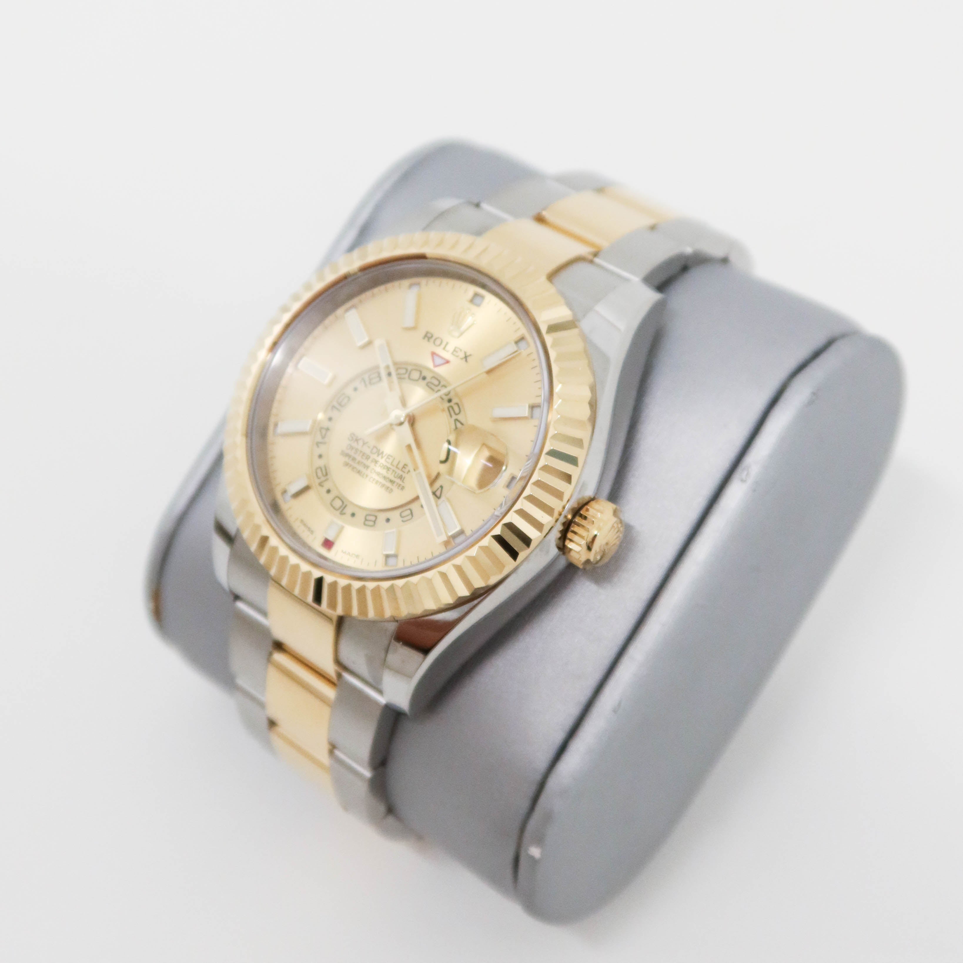 Rolex Sky-Dweller 326933 Champagne Dial